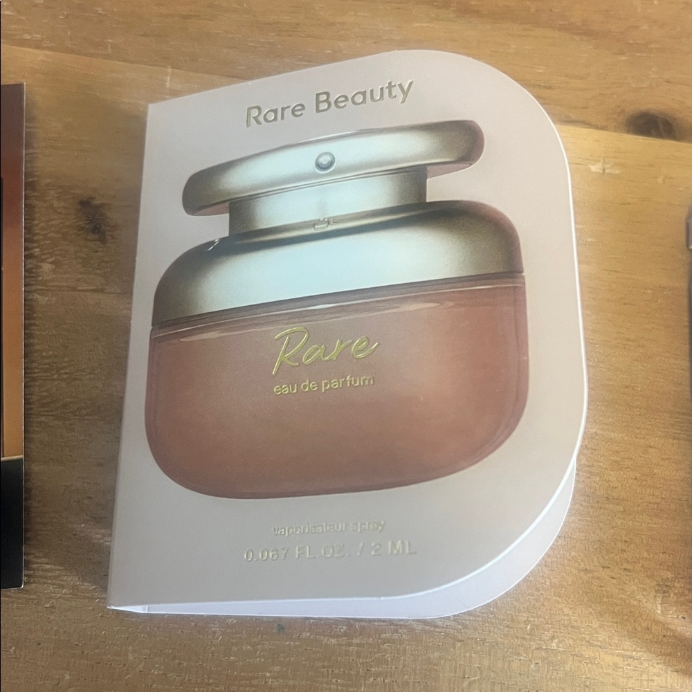 Assorted Fragrance Samples - Picture 3 of 9